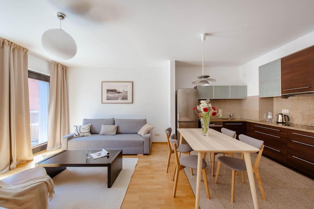 Wygodny Apartament Przy Dworcu 크라쿠프 외부 사진