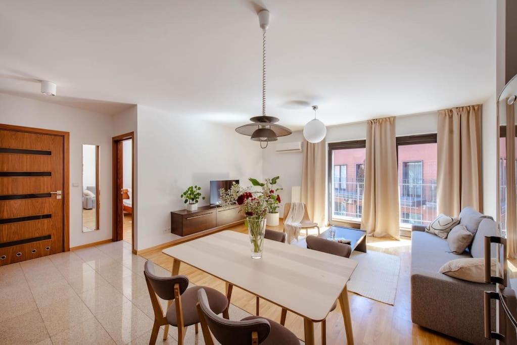 Wygodny Apartament Przy Dworcu 크라쿠프 외부 사진