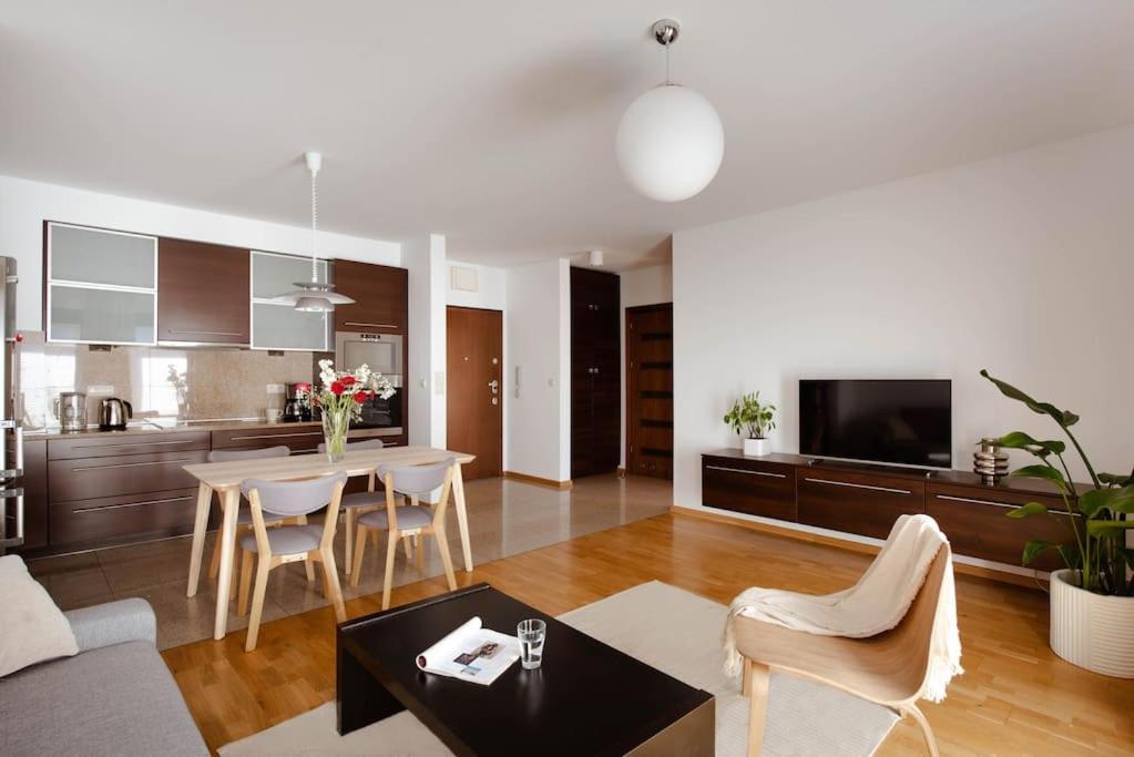 Wygodny Apartament Przy Dworcu 크라쿠프 외부 사진