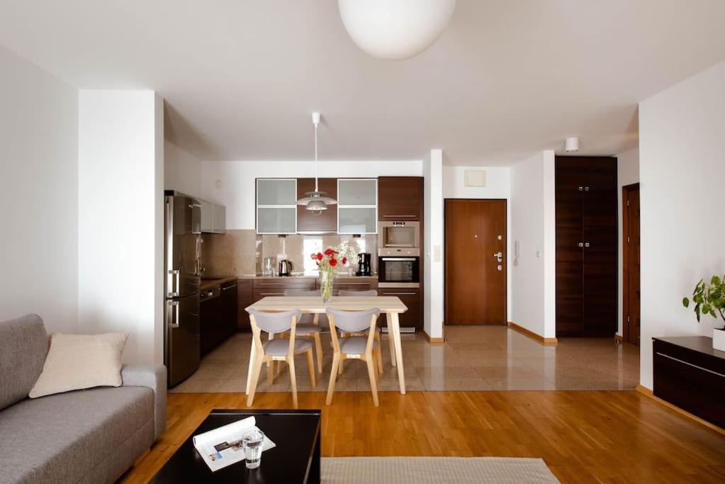 Wygodny Apartament Przy Dworcu 크라쿠프 외부 사진